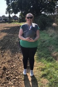 Lauren modelling a grey close caboo